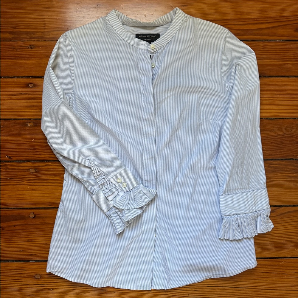 Banana Republic White/ Navy Pleated Button Down Shirt